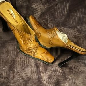 Beautiful Leather Mule